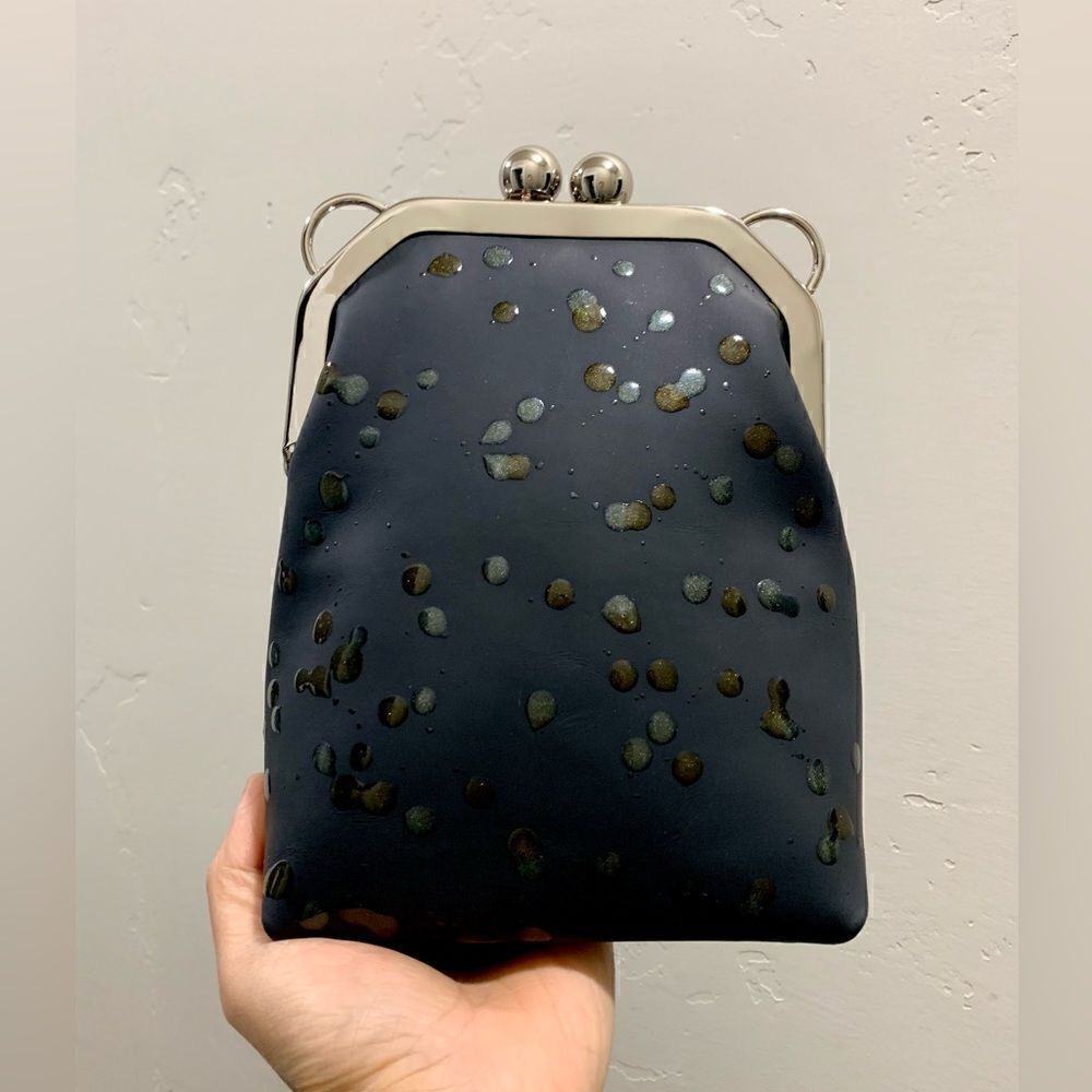 HandmadeāGenuineāLeatherĀ EmbossedāPurse/PushāLockāCrossbody/ShoulderāBag